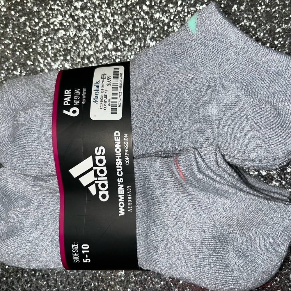 16 Pair of selection of Adidas / Friends socks bundle - Picture 3 of 13
